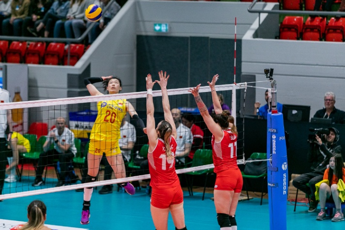 中国女排战胜土耳其女排，中国女排战胜土耳其女排集锦