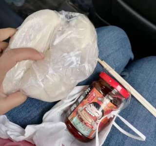 ​郑州富士康为什么留不住返乡者?(全勤者补贴1.5万元三餐免费也留不住返乡人)