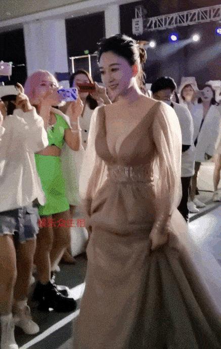 娱乐圈中身材好的女星（身材好的明星有哪些）(图23)