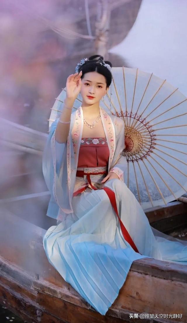 国风古装汉服秀(女明星汉服造型大赏)(40)