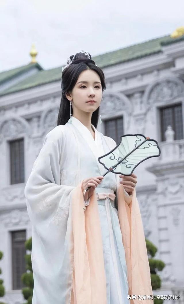 国风古装汉服秀(女明星汉服造型大赏)(27)