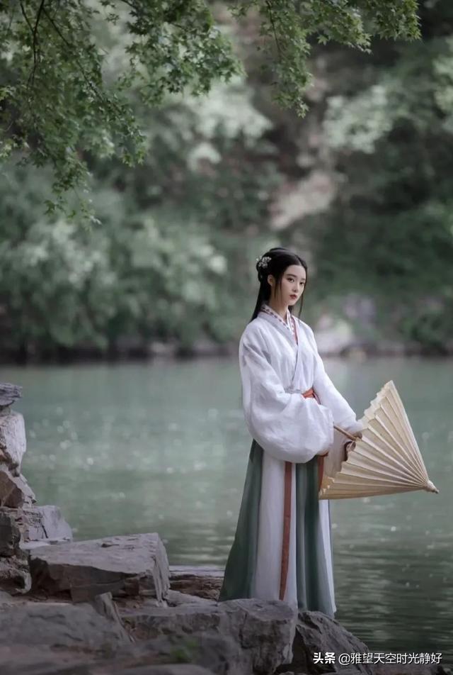 国风古装汉服秀(女明星汉服造型大赏)(43)