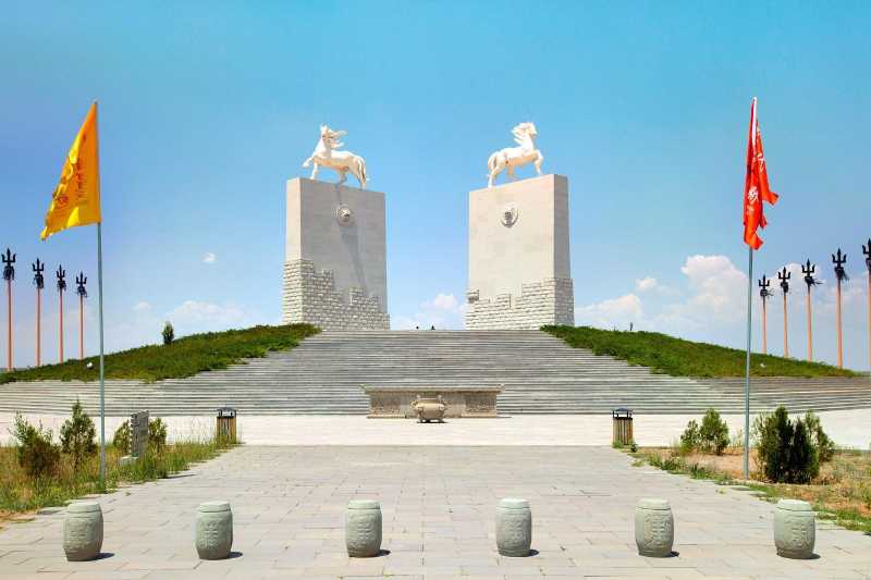 内蒙古旅游必去十大景点(内蒙古九大经典旅游景点)