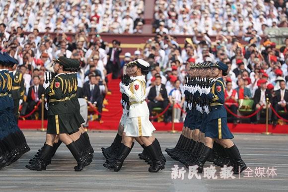 70周年阅兵口号是什么_阅兵全过程