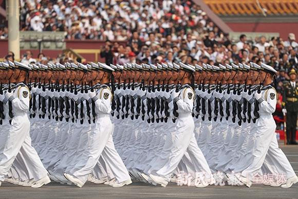 70周年阅兵口号是什么_阅兵全过程