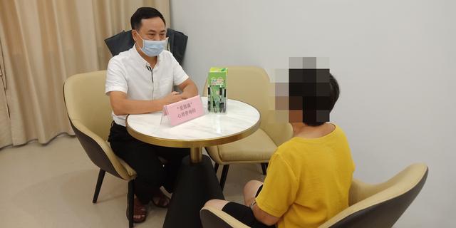情感挽回咨询师免费（婚姻情感咨询1小时收费500元）(1)