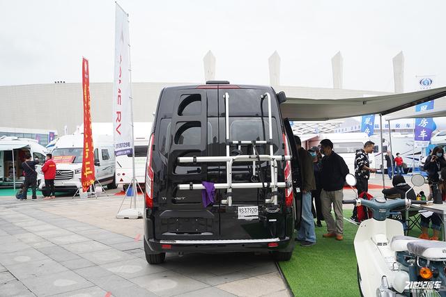 福特新全顺b型房车2022最新款（商务范倍儿有面）(4)