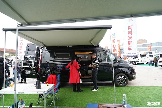 福特新全顺b型房车2022最新款（商务范倍儿有面）(2)