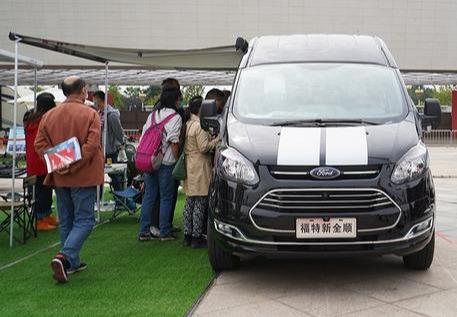 福特新全顺b型房车2022最新款（商务范倍儿有面）(1)