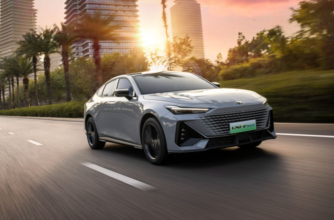 油电两用suv15万元以下有哪几款（15万左右油电混合车型推荐）(图6)