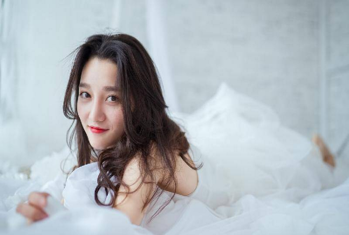 男人知道女人已婚却依然对其有感觉（男人对得不到的已婚女人）(图2)