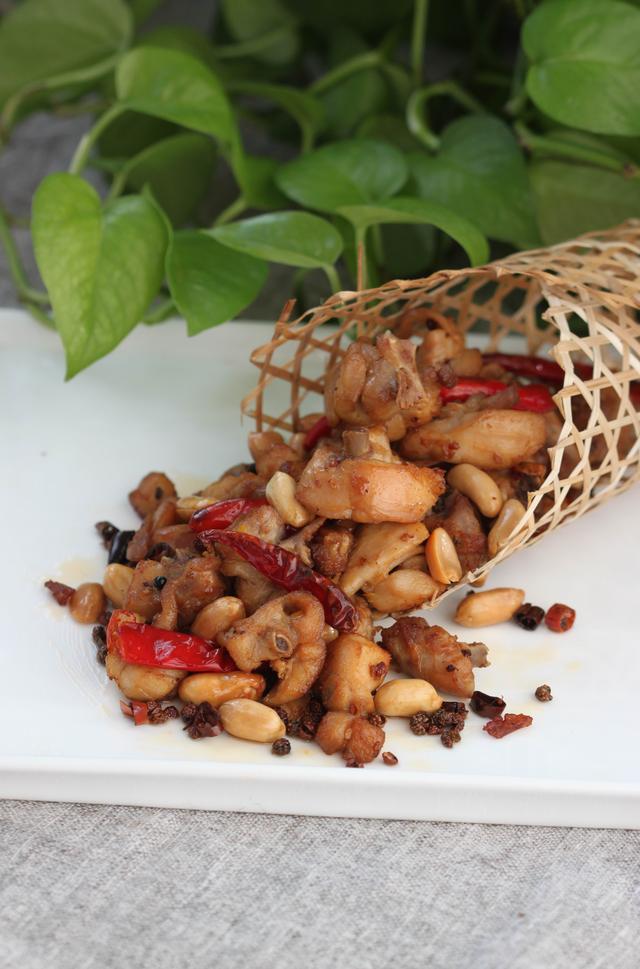 麻辣兔肉最正宗的做法与配方(麻辣兔肉你吃过吗)(2)