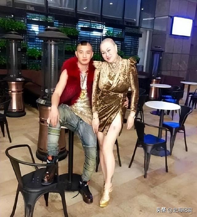 富豪公开征婚（富婆征婚送宾利）(17)