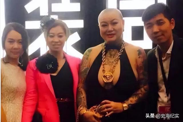 富豪公开征婚（富婆征婚送宾利）(3)