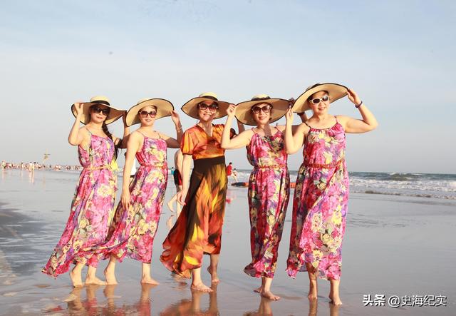 富豪公开征婚（富婆征婚送宾利）(4)