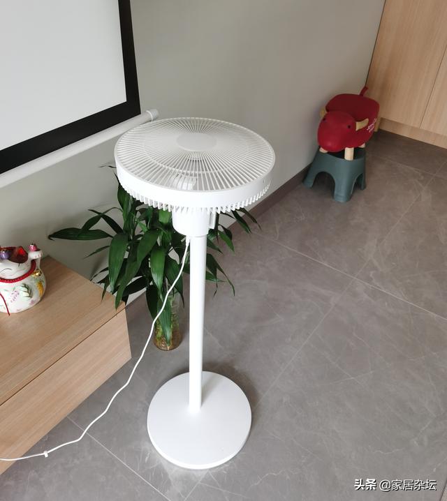 空气循环扇和电扇哪个更实用（被吹上天的空气循环扇比空调还好用）(13)