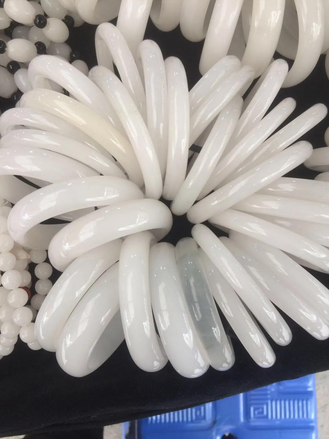 最贵的辟邪玉(最便宜养人的三种玉)(图10) 最贵的辟邪玉(最便宜养人的三种玉)(图10)