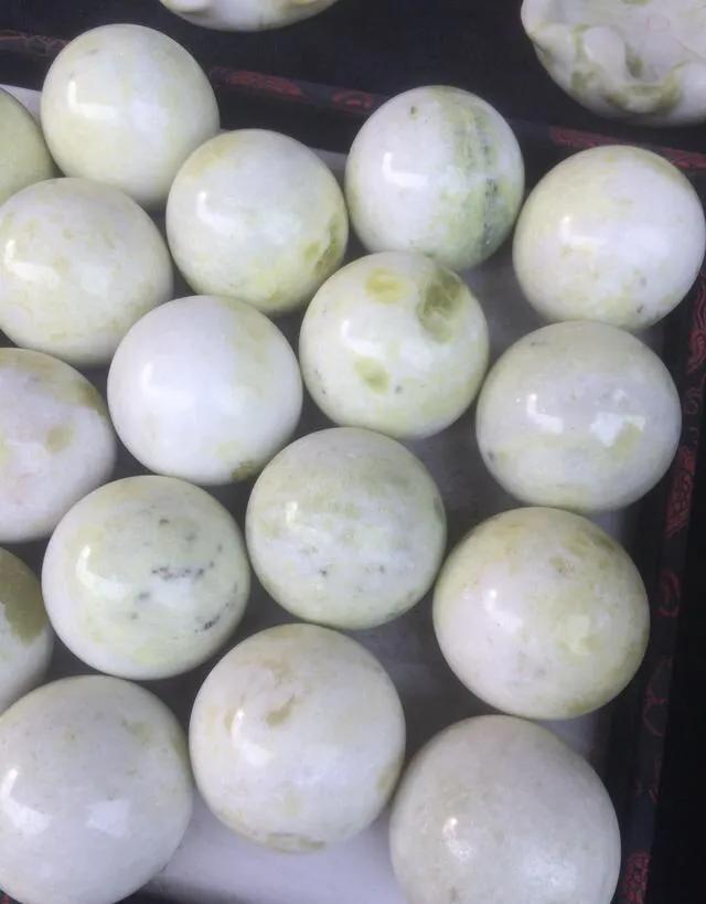 最贵的辟邪玉(最便宜养人的三种玉)(图1) 最贵的辟邪玉(最便宜养人的三种玉)(图1)