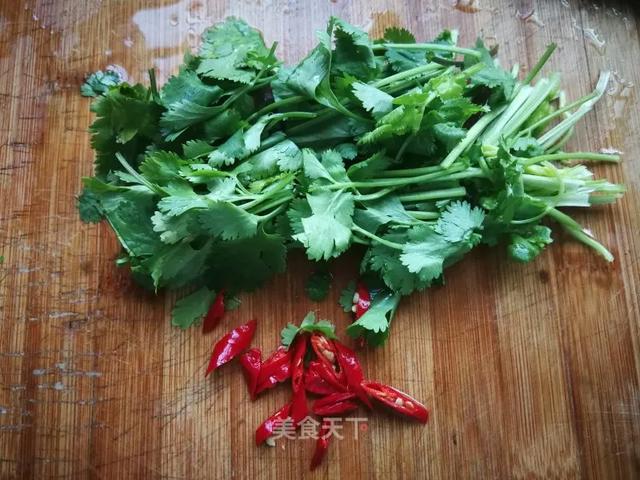 香菜怎样做才好吃又简单（香菜的8种家常做法）(39)