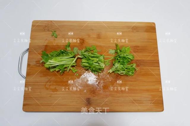 香菜怎样做才好吃又简单（香菜的8种家常做法）(20)