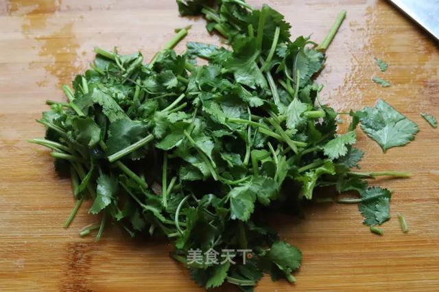 香菜怎样做才好吃又简单（香菜的8种家常做法）(4)