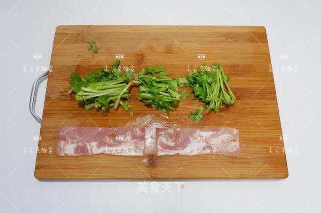 香菜怎样做才好吃又简单（香菜的8种家常做法）(21)