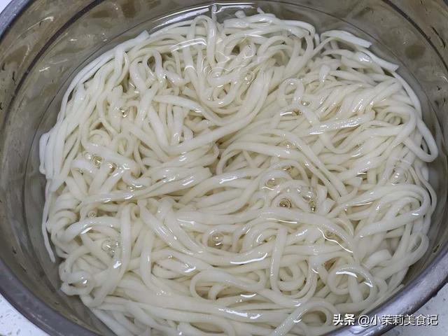 制作香椿之前先焯水更健康吗（这才是香椿的正确处理方法）(8)