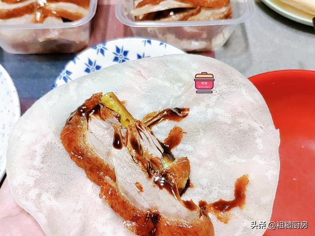 烤鸭鸭架熬汤最简单的方法（吃完烤鸭鸭架别浪费）(4)