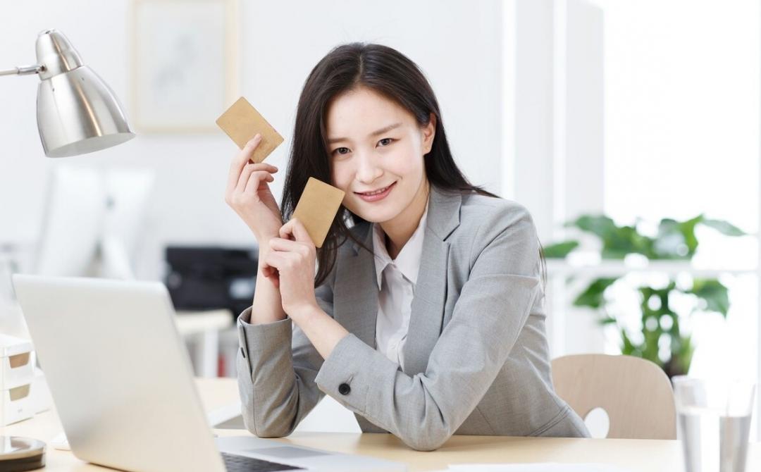公务员一个月到手工资多少钱（公务员一年能拿多少钱）(图2)
