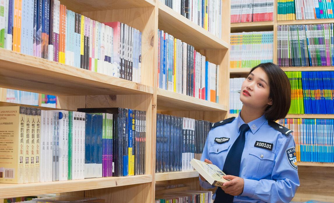 公务员一个月到手工资多少钱（公务员一年能拿多少钱）(图3)
