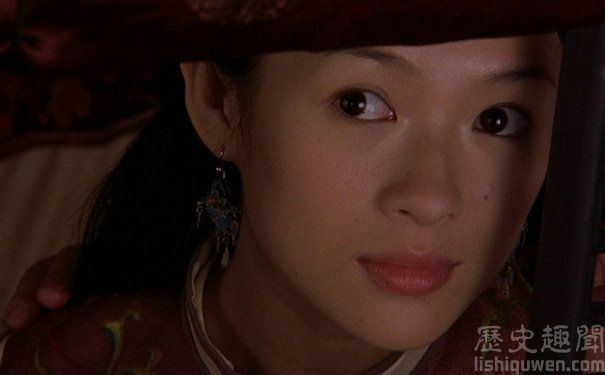 玉娇龙和罗小虎的关系 玉娇龙为什么跳崖