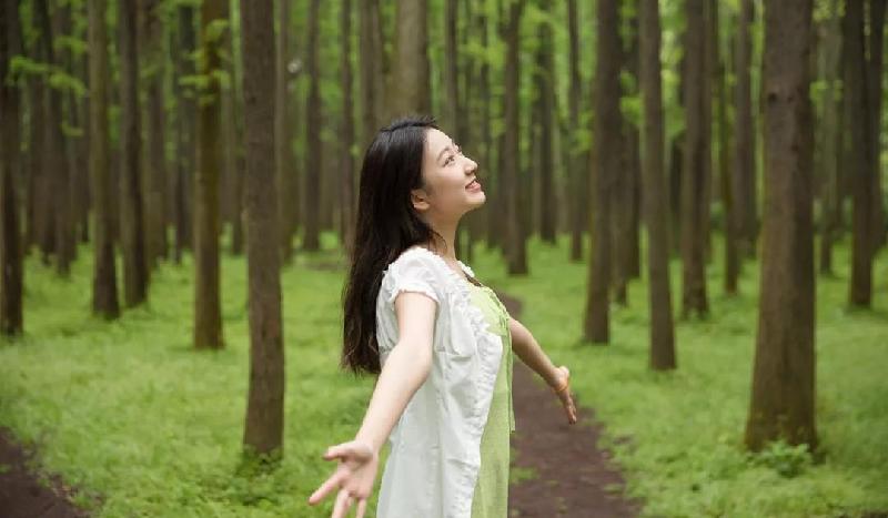 婚外情男人提出分手怎么挽回（婚外情男人提出分手还可以挽回吗）(图2)