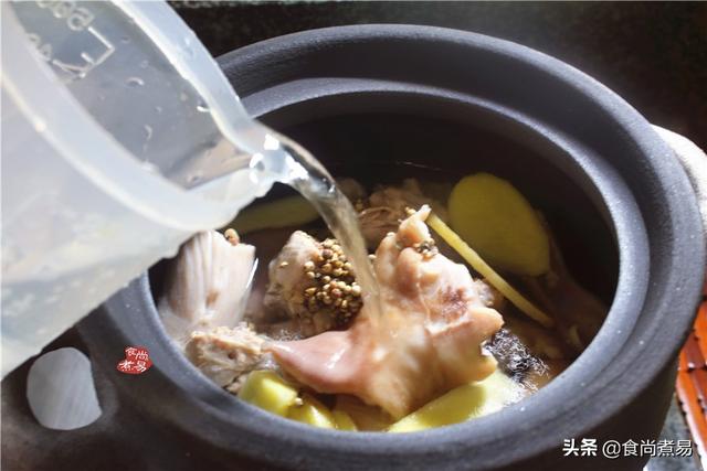 正宗猪肚煲鸡汤的家常做法(老妈做了几十年的猪肚煲鸡汤)(13)
