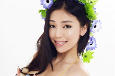 ​为什么数萨瑶瑶把本人卖了 向全世界的宅男拍卖本人