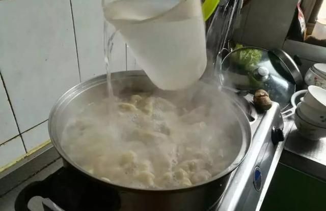 冻饺子为什么皮会裂口，冻过的饺子再煮为什么老是开裂呢？图3