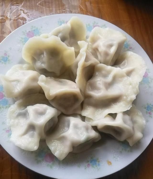 冻饺子为什么皮会裂口，冻过的饺子再煮为什么老是开裂呢？图2