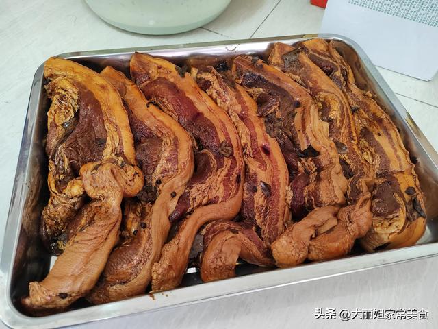 腌腊肉的制作方法怎样才能入味 腌腊肉时教你这样做(6)