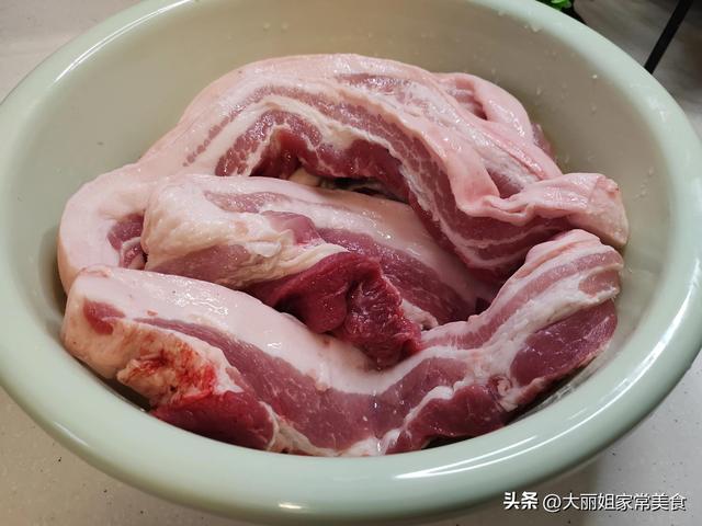腌腊肉的制作方法怎样才能入味 腌腊肉时教你这样做(3)