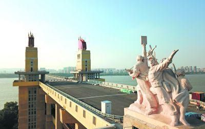 上海东方明珠,万里长城,南京长江大桥