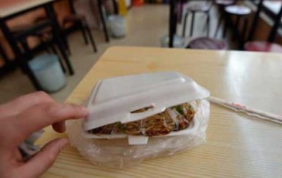 ​长久运用塑料饭盒有毒吗，有毒（会使人头晕恶心）