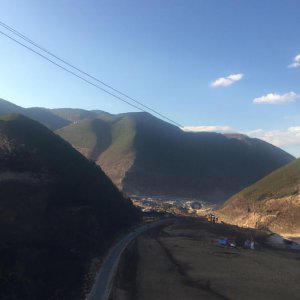 ​美国「报复性」空袭后，驻叙美军基地再遭袭，十多枚火箭弹从天而降，哪些信息
