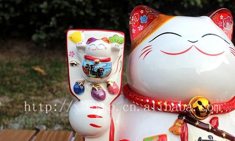 招财猫伸左手是招财还是招福