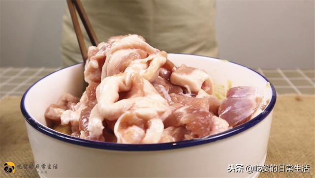 小酥肉要怎么做才能酥脆(教你酥肉的正宗做法)(7)