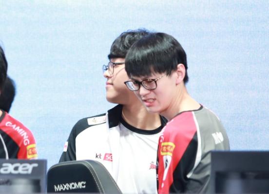 uzi回顾s8总决赛（S8小组赛第一轮结束）(2)