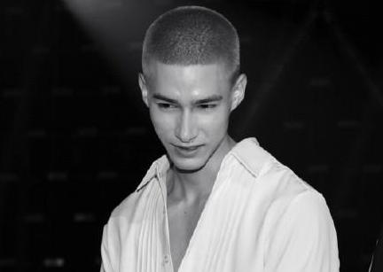 into1成员看周柯宇以前(国际男团INTO1个人学历介绍)(5)
