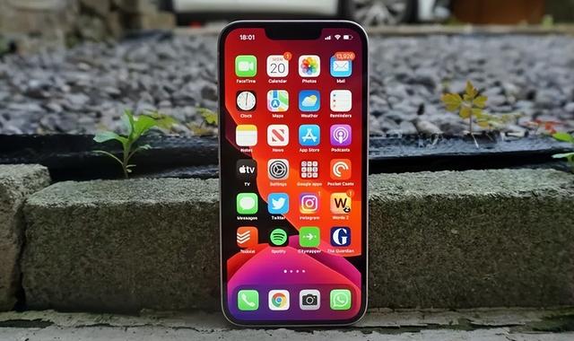 库克回应iphone14pro供不应求(库克回馈果粉iPhone13跌价1180元)(2)