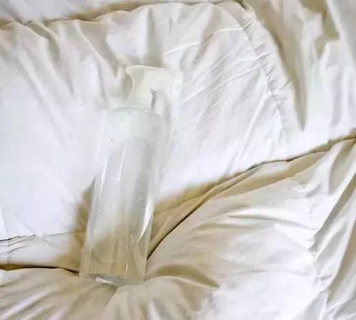 楼上晒被子有灰尘落下吗