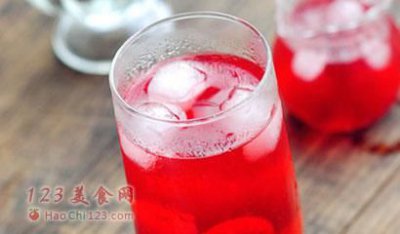 ​衣服上弄到了杨梅汁怎么办,衣服弄到杨梅汁怎么洗才能洗掉