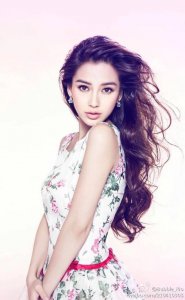 ​杨颖为什么叫angelababy