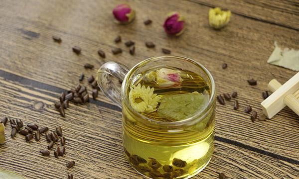 决明子和菊花泡水喝起什么作用
